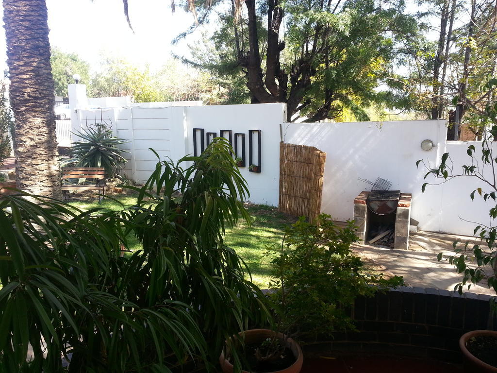 Rivendell Hotel Windhoek Exterior photo