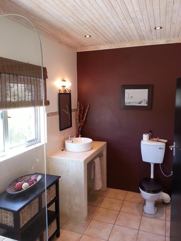 Rivendell Hotel Windhoek Room photo